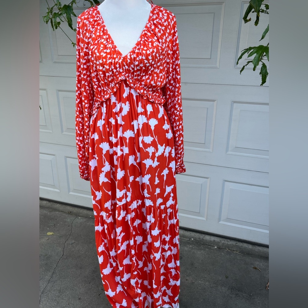 Women's Diane Von Furstenberg red floral V-neck maxi dress size small